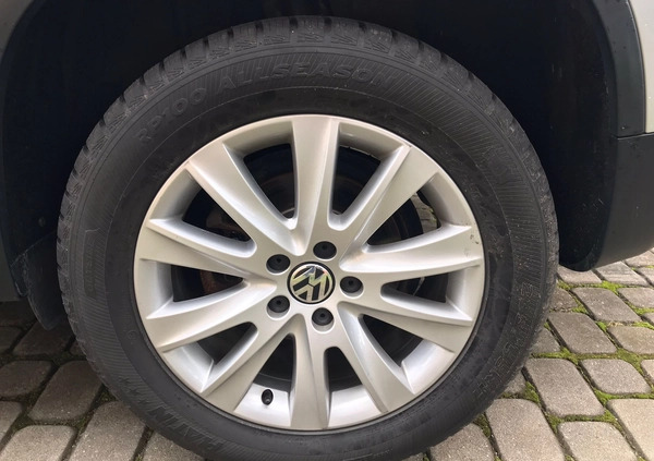 Volkswagen Tiguan cena 28900 przebieg: 189000, rok produkcji 2010 z Szczecin małe 137